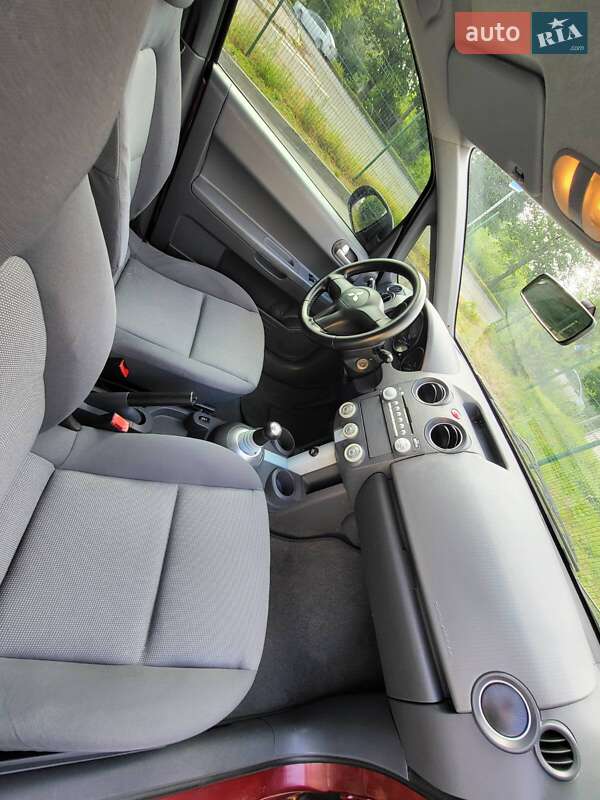 Хэтчбек Mitsubishi Colt 2006 в Луцке