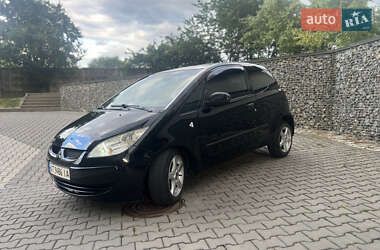Хэтчбек Mitsubishi Colt 2005 в 