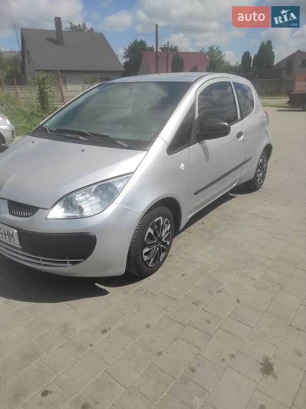 Хэтчбек Mitsubishi Colt 2007 в Остроге фото 2 Хэтчбек Mitsubishi Colt 2007 в Остроге