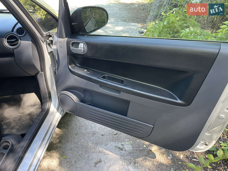 Хетчбек Mitsubishi Colt 2006 в Дніпрі