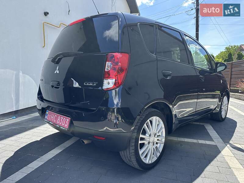 Хэтчбек Mitsubishi Colt 2013 в Черновцах