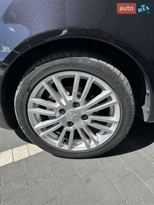 Хэтчбек Mitsubishi Colt 2013 в Черновцах