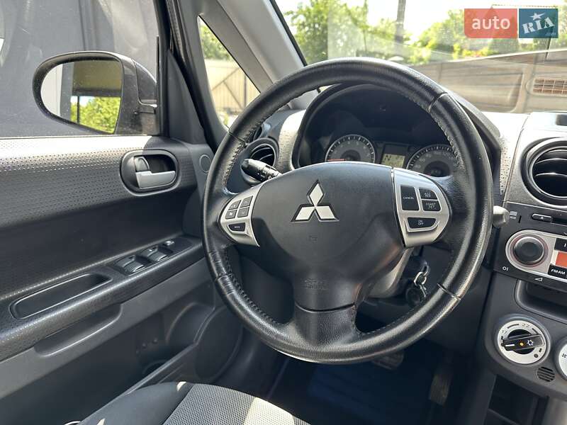 Хэтчбек Mitsubishi Colt 2013 в Черновцах