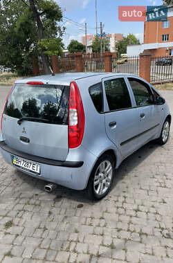 Хэтчбек Mitsubishi Colt 2004 в 
