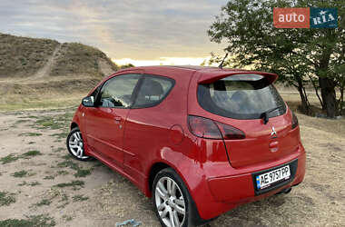 Хэтчбек Mitsubishi Colt 2005 в 