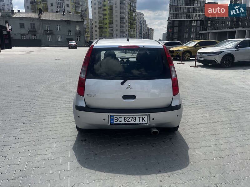 Хэтчбек Mitsubishi Colt 2004 в Львове