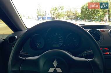 Хэтчбек Mitsubishi Colt 2005 в 