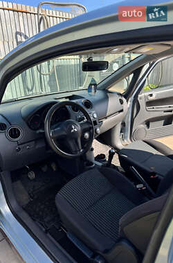 Хэтчбек Mitsubishi Colt 2007 в 