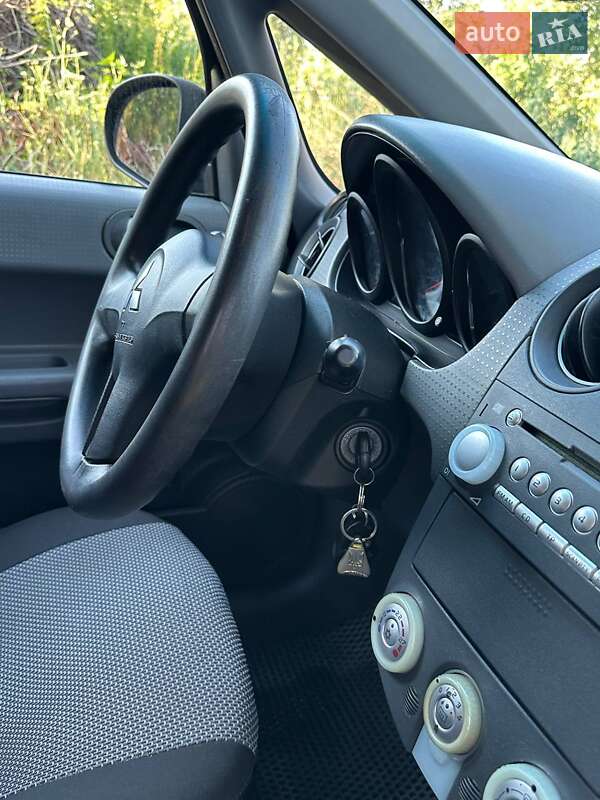 Хетчбек Mitsubishi Colt 2005 в Харкові