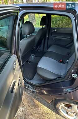 Хэтчбек Mitsubishi Colt 2005 в 