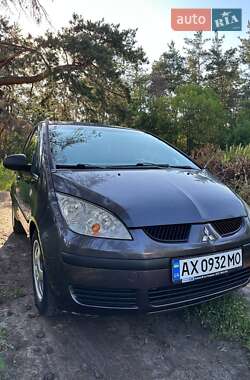 Хэтчбек Mitsubishi Colt 2005 в 