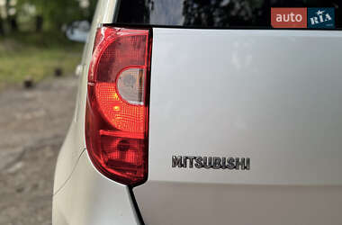 Хэтчбек Mitsubishi Colt 2009 в 