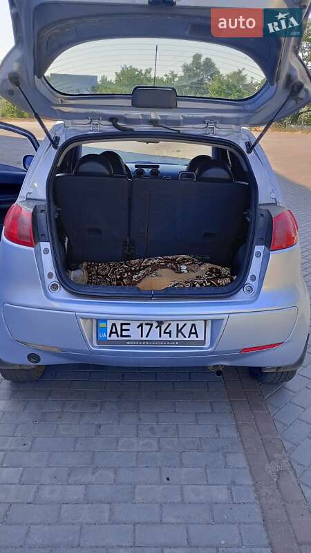 Хэтчбек Mitsubishi Colt 2006 в Апостолово