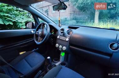 Хэтчбек Mitsubishi Colt 2006 в 
