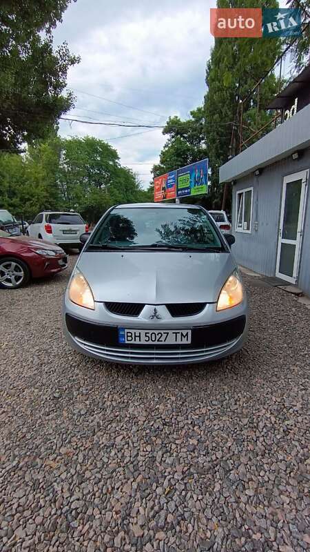 Хэтчбек Mitsubishi Colt 2005 в 