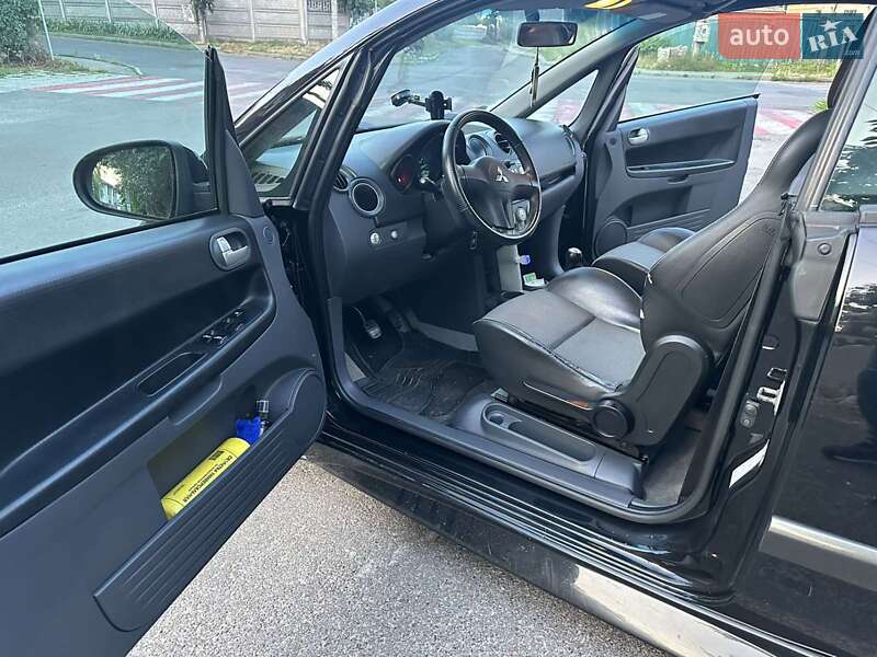 Кабриолет Mitsubishi Colt 2006 в Киеве