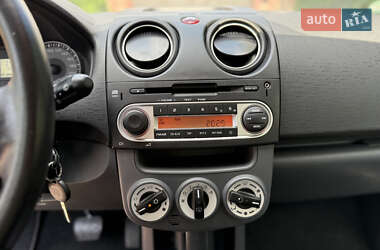 Хетчбек Mitsubishi Colt 2012 в 