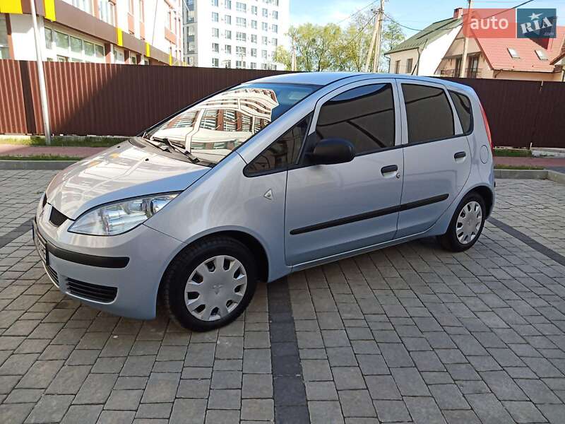 Хетчбек Mitsubishi Colt 2004 в 
