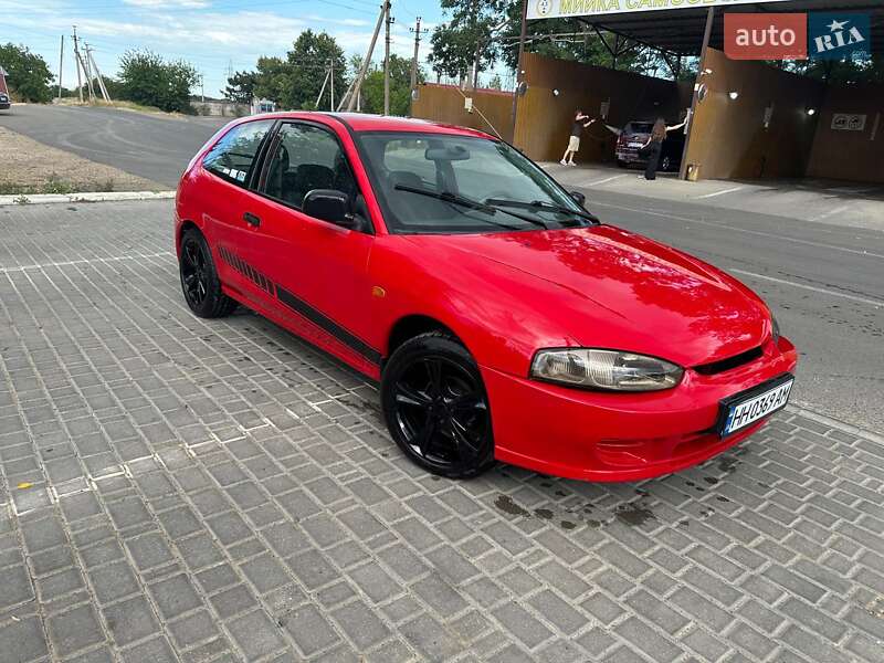 Хетчбек Mitsubishi Colt 1998 в 