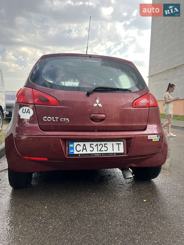 Хэтчбек Mitsubishi Colt 2005 в 