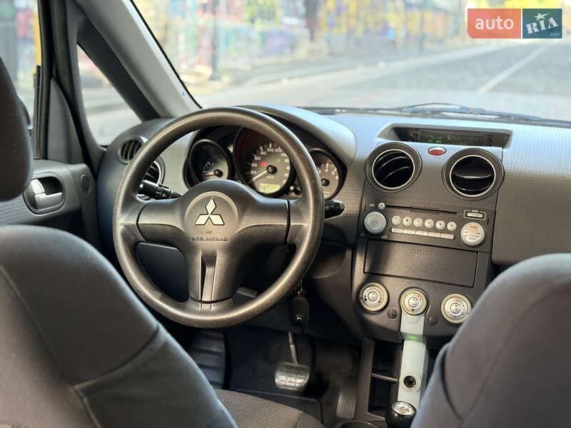 Хэтчбек Mitsubishi Colt 2005 в Одессе