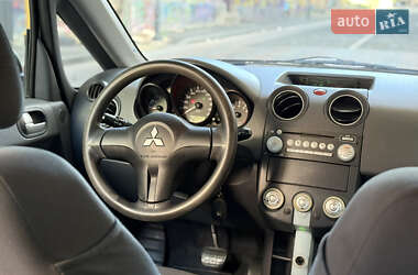 Хэтчбек Mitsubishi Colt 2005 в 