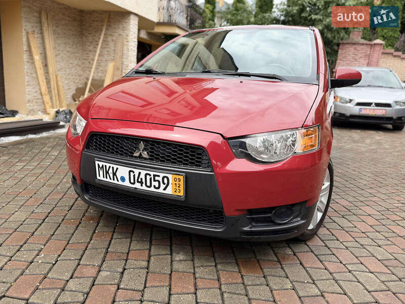 Хэтчбек Mitsubishi Colt 2009 в Черновцах