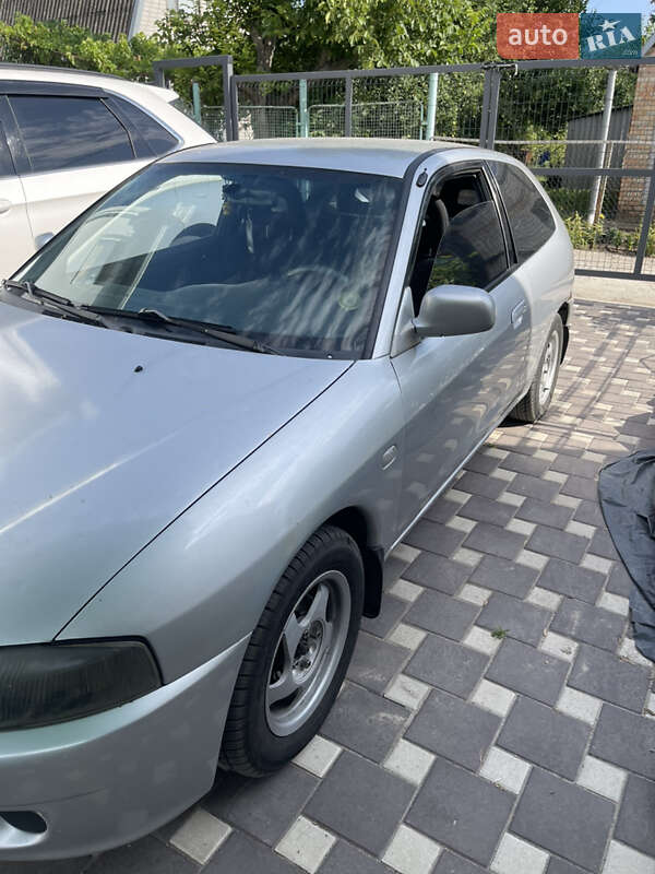 Хэтчбек Mitsubishi Colt 2003 в Запорожье фото 5 Хэтчбек Mitsubishi Colt 2003 в Запорожье