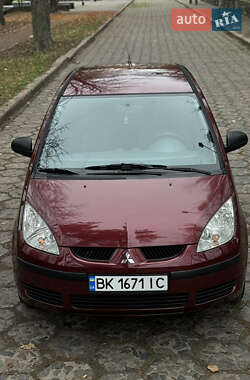 Хэтчбек Mitsubishi Colt 2005 в 