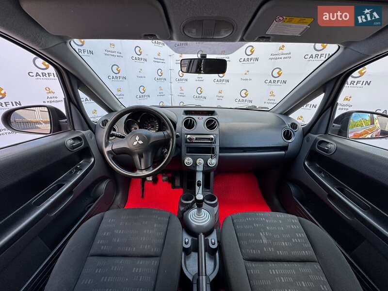 Хэтчбек Mitsubishi Colt 2006 в Киеве