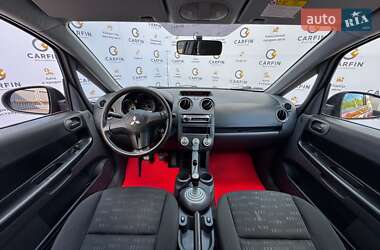 Хэтчбек Mitsubishi Colt 2006 в 