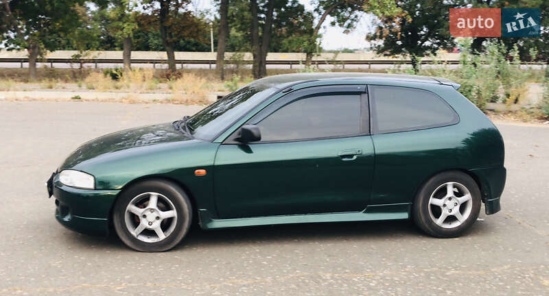 Хэтчбек Mitsubishi Colt 2000 в Одессе