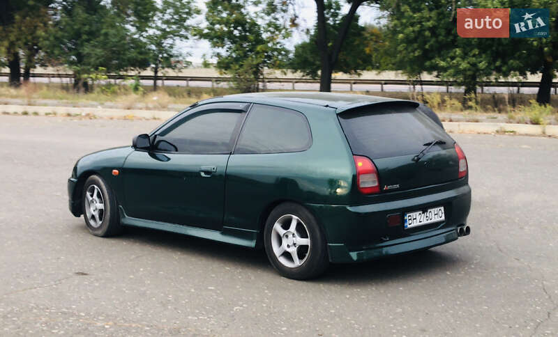 Хэтчбек Mitsubishi Colt 2000 в Одессе