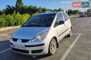 Хэтчбек Mitsubishi Colt 2005 в 