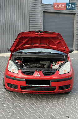 Хэтчбек Mitsubishi Colt 2009 в 