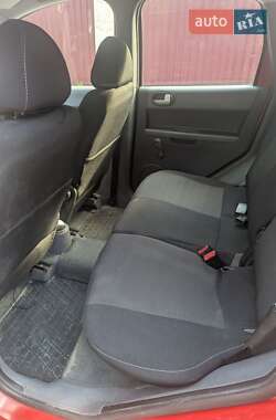 Хэтчбек Mitsubishi Colt 2005 в 