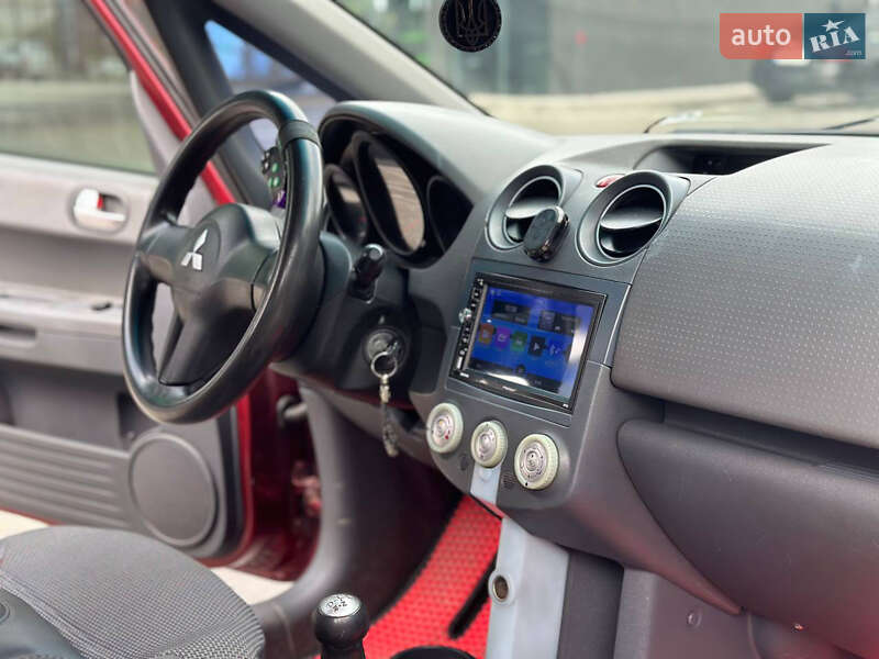 Хэтчбек Mitsubishi Colt 2005 в Днепре