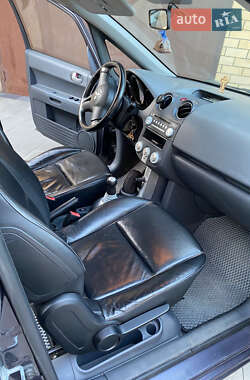 Хэтчбек Mitsubishi Colt 2006 в 