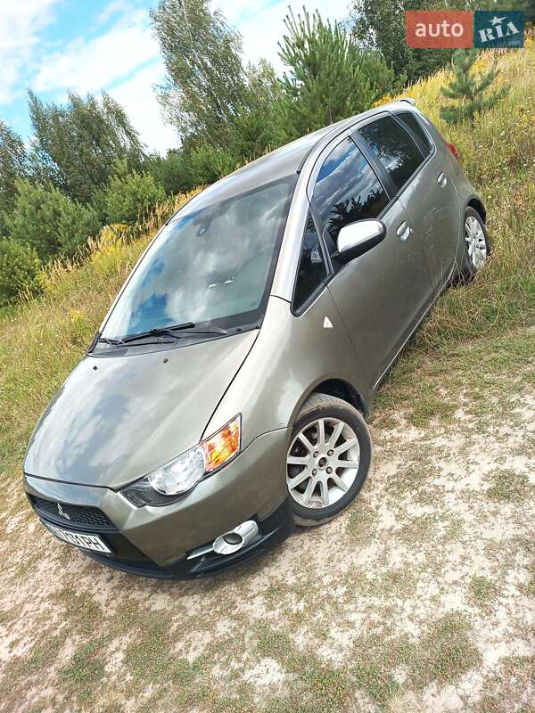 Хэтчбек Mitsubishi Colt 2009 в Тарасовке
