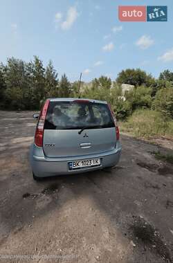 Хэтчбек Mitsubishi Colt 2006 в 