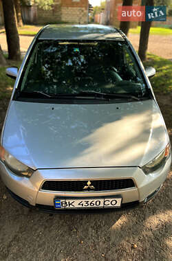 Хэтчбек Mitsubishi Colt 2011 в 