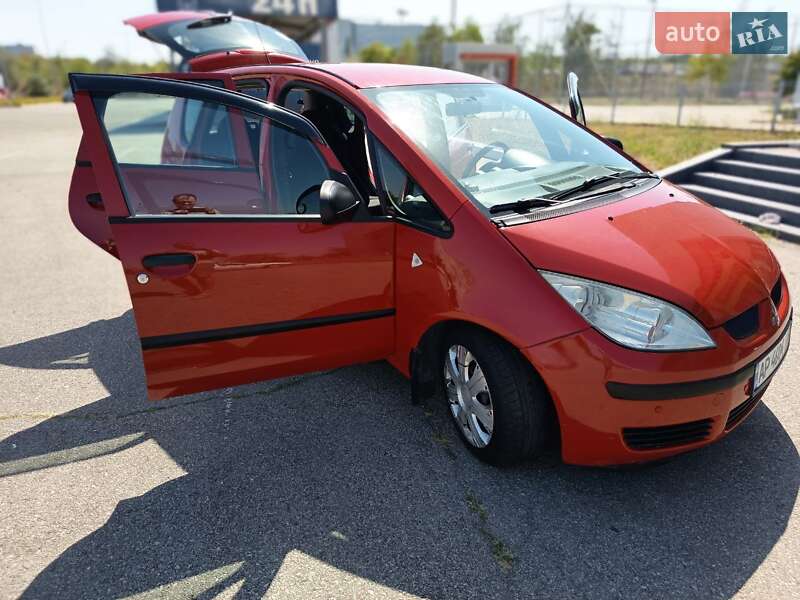 Хетчбек Mitsubishi Colt 2008 в 