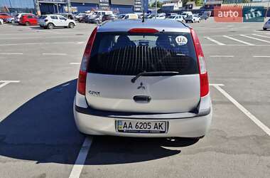 Хэтчбек Mitsubishi Colt 2004 в 