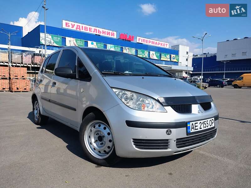 Хетчбек Mitsubishi Colt 2005 в Дніпрі