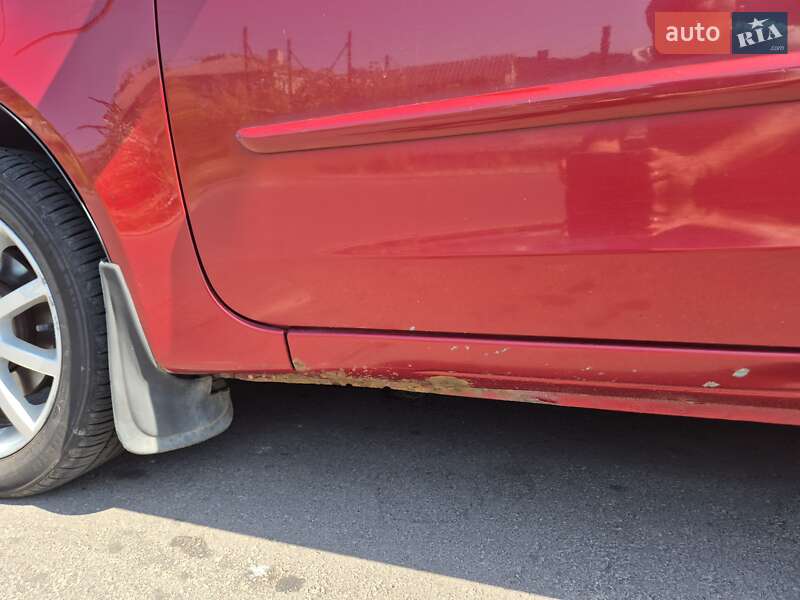 Хэтчбек Mitsubishi Colt 2008 в Новом Ярычеве фото 10 Хэтчбек Mitsubishi Colt 2008 в Новом Ярычеве