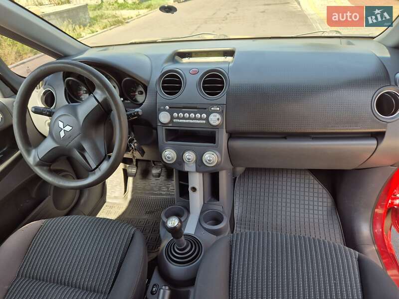 Хэтчбек Mitsubishi Colt 2008 в Новом Ярычеве фото 15 Хэтчбек Mitsubishi Colt 2008 в Новом Ярычеве