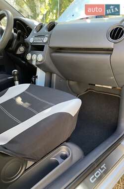 Хетчбек Mitsubishi Colt 2005 в 