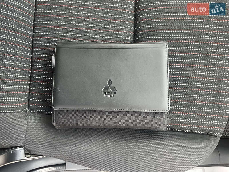 Хэтчбек Mitsubishi Colt 2007 в Софиевской Борщаговке