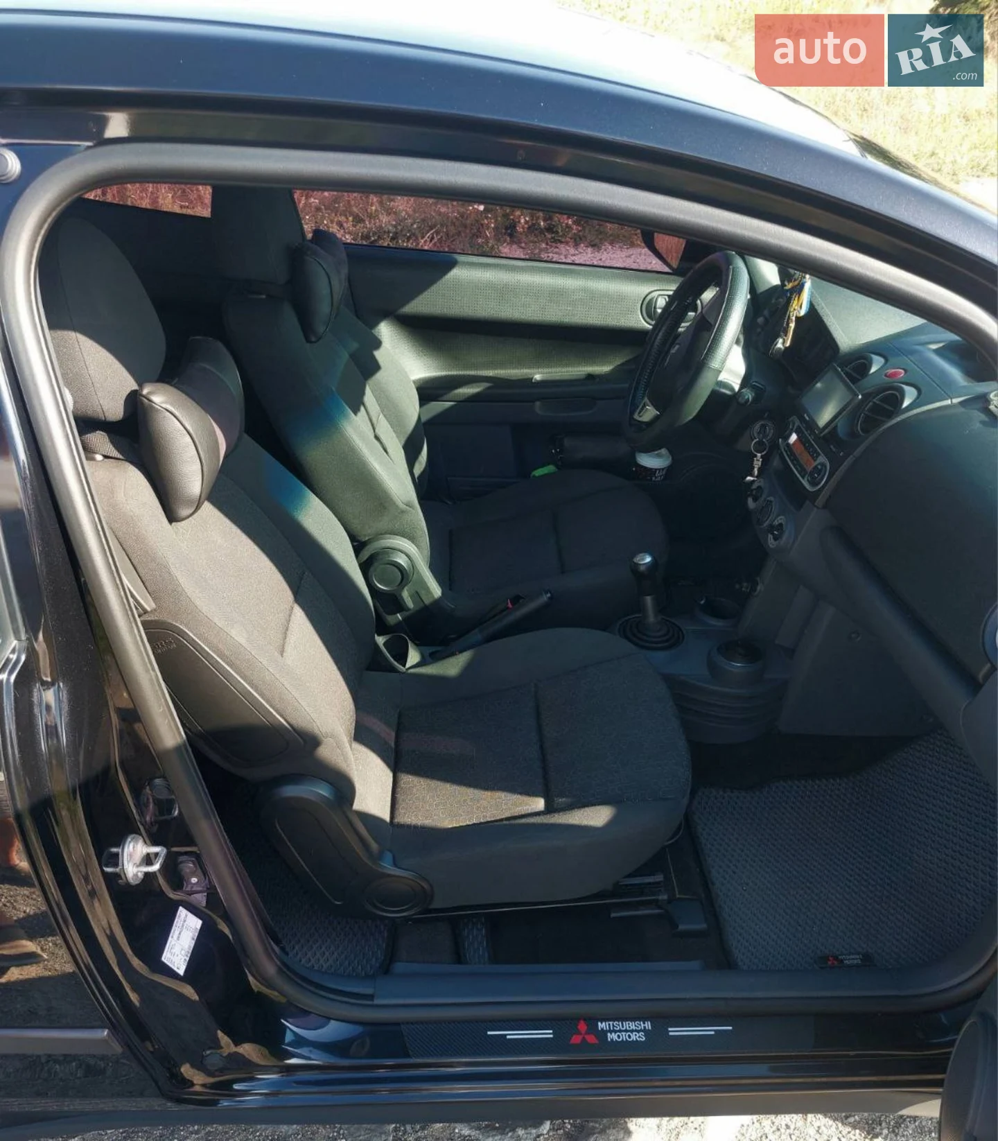 2010 Mitsubishi Colt - мініатюра 8