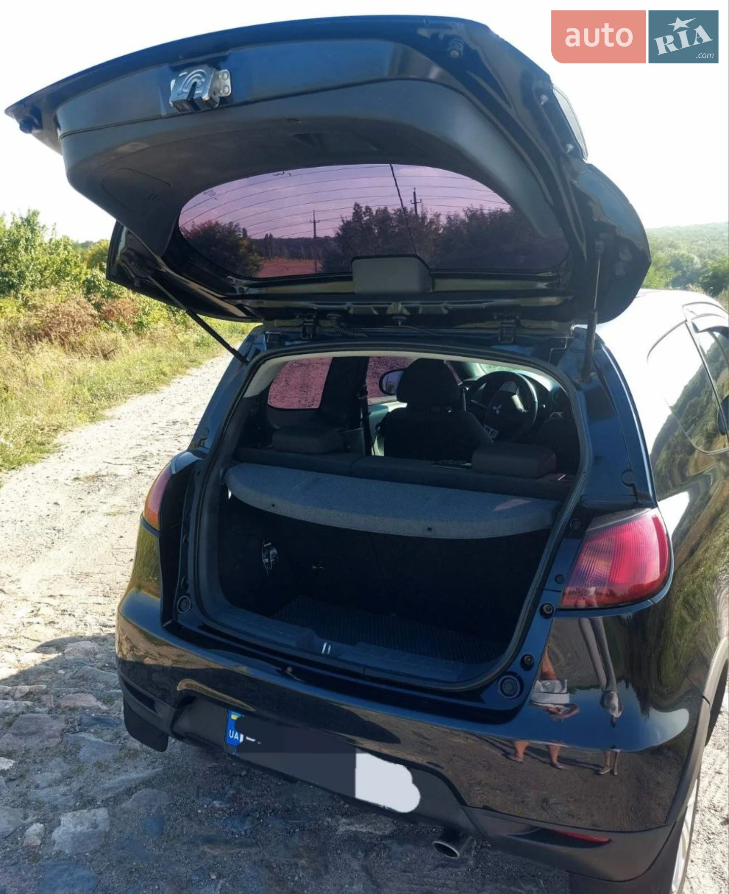2010 Mitsubishi Colt - мініатюра 13